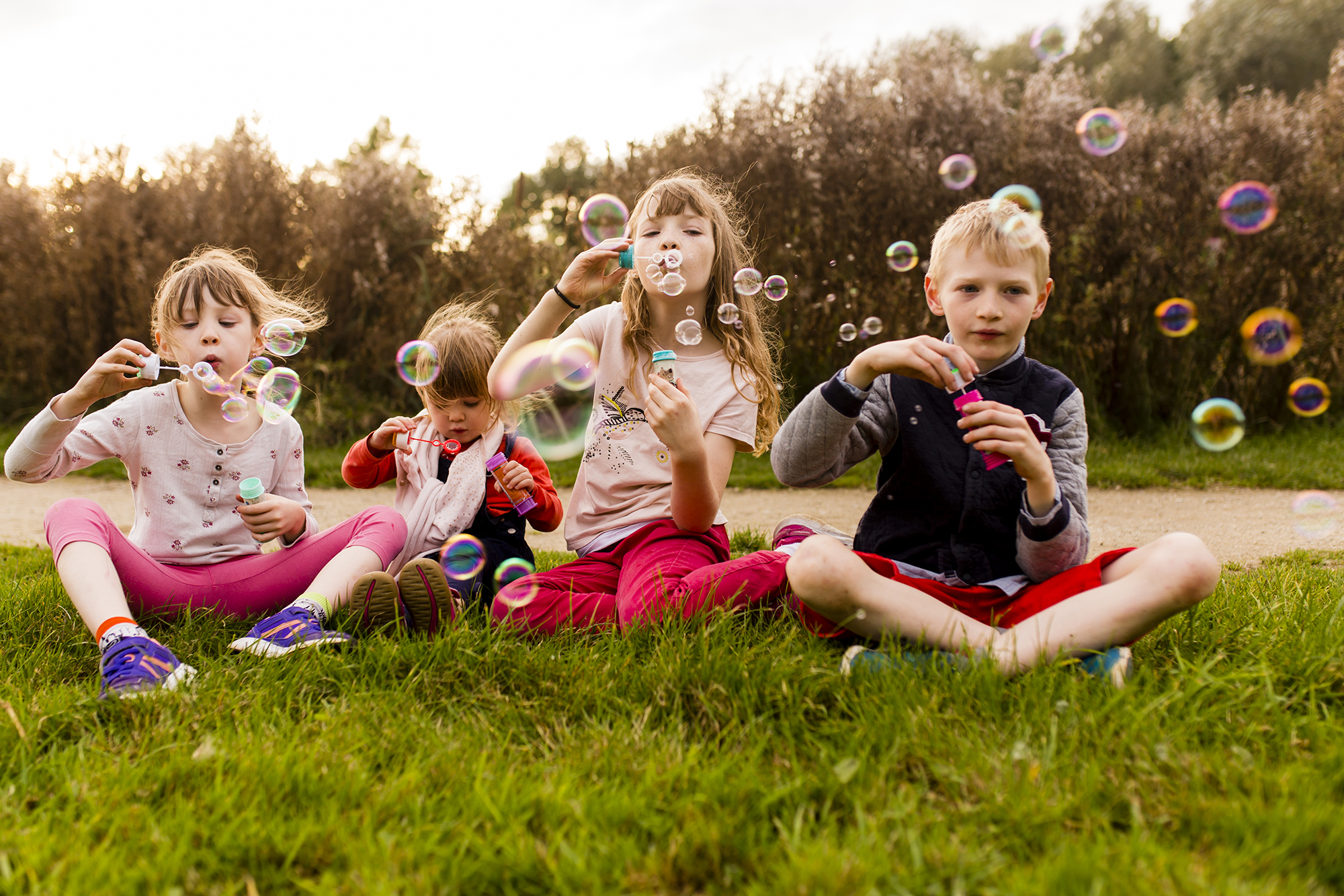 photographe lifestyle brabant wallon - portraits d’enfants au naturel - photographier le quotidien en famille - reportage photo famille a domicile - blog photo bruxelles - photographe enfants - il était un clic photographie - julie bohyn -